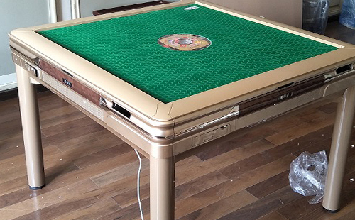 棋牌室拉孜拉孜麻将机实拍展示